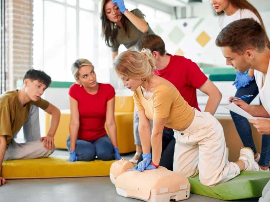 Health and First Aid for House Sitters